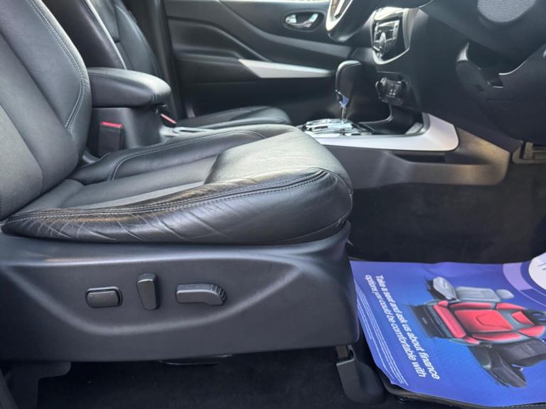  Nissan Navara 2.3 dCi N-Guard Auto 4WD Euro 6 4dr Diesel Automatic