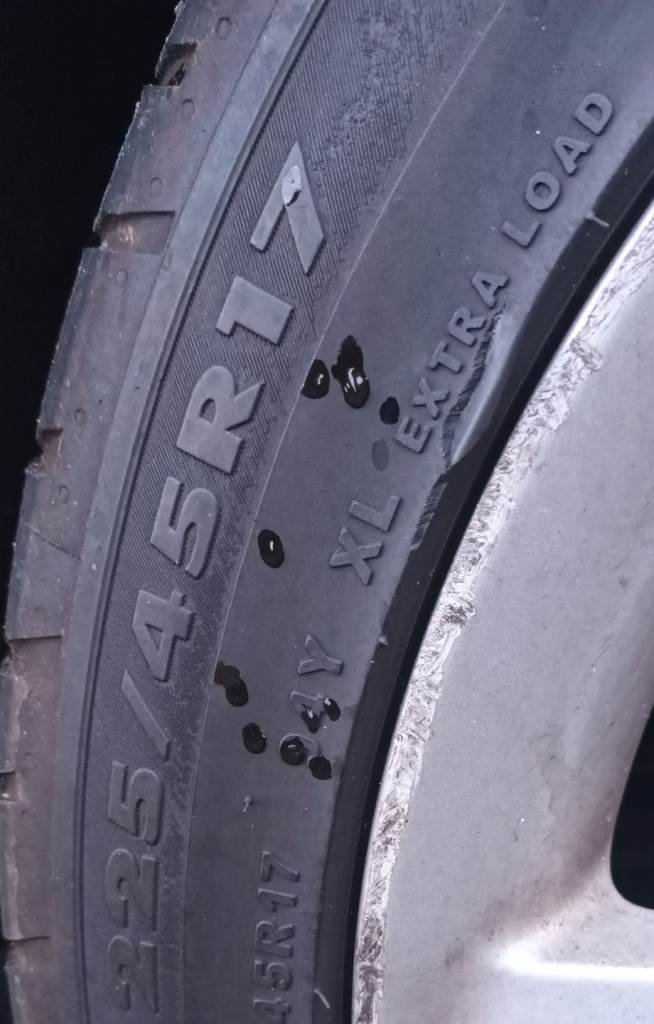 Wanted, Wheel/Tyres