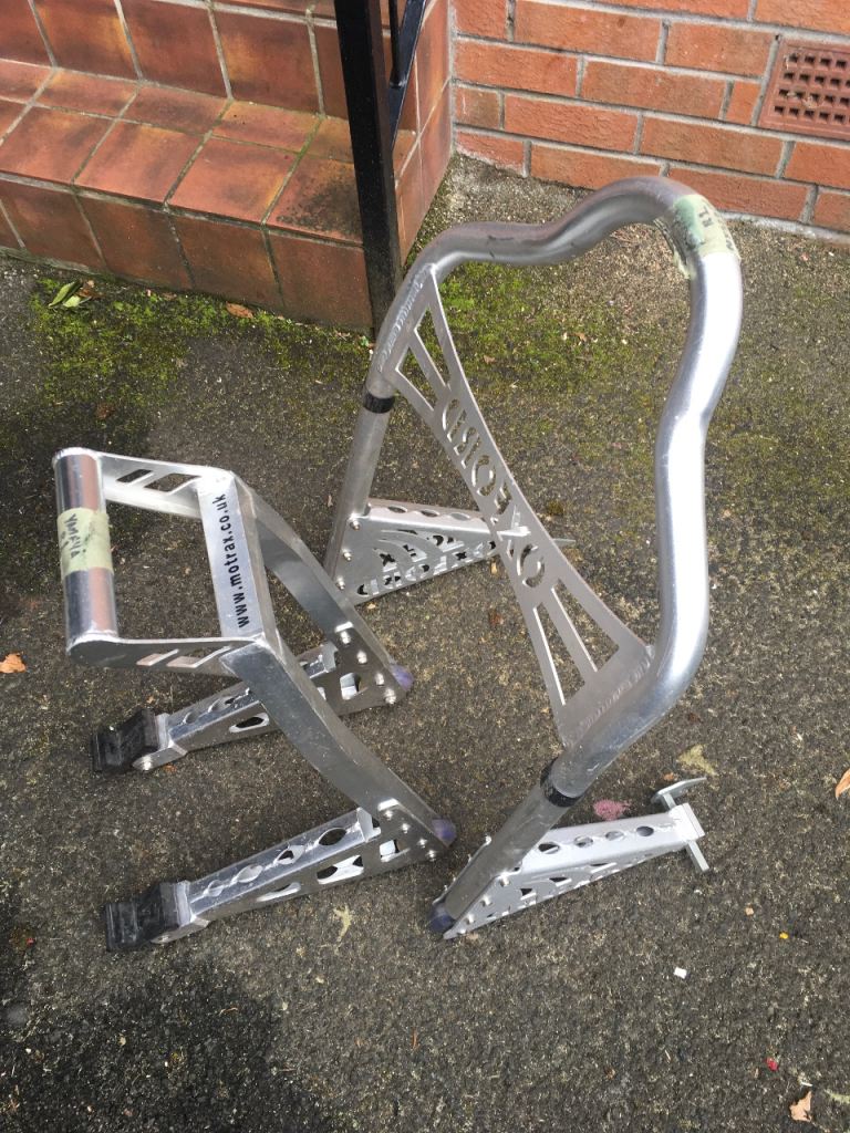 OXFORD PADOCK STANDS