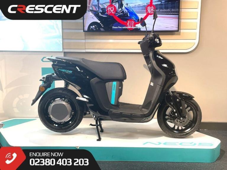 YAMAHA NEOS DUAL BATTERY MODEL - MIDNIGHT BLACK - BRAND NEW - IN STOCK !