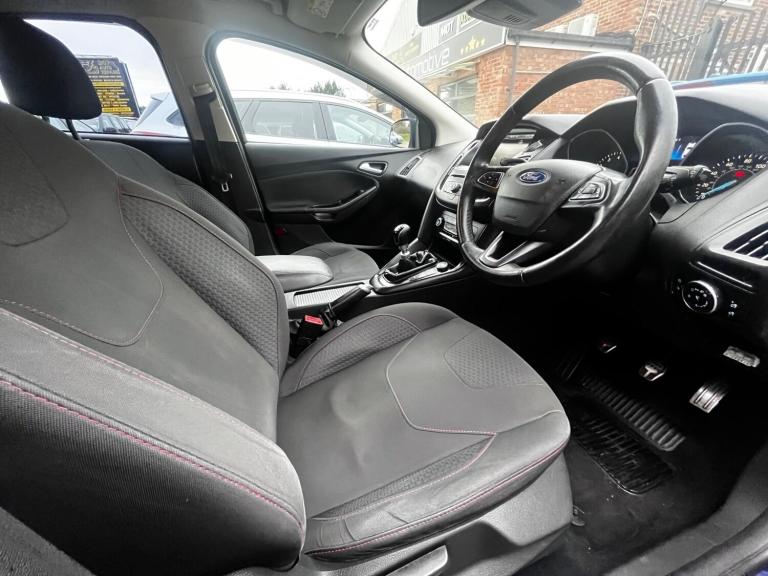 2015 Ford Focus 1.5T EcoBoost Zetec S Euro 6 (s/s) 5dr HATCHBACK Petrol Manual
