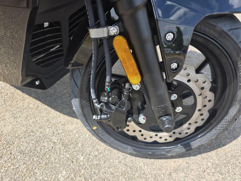 LEXMOTO AURA 125 CVT EURO 5 2025 Petrol Automatic in Grey