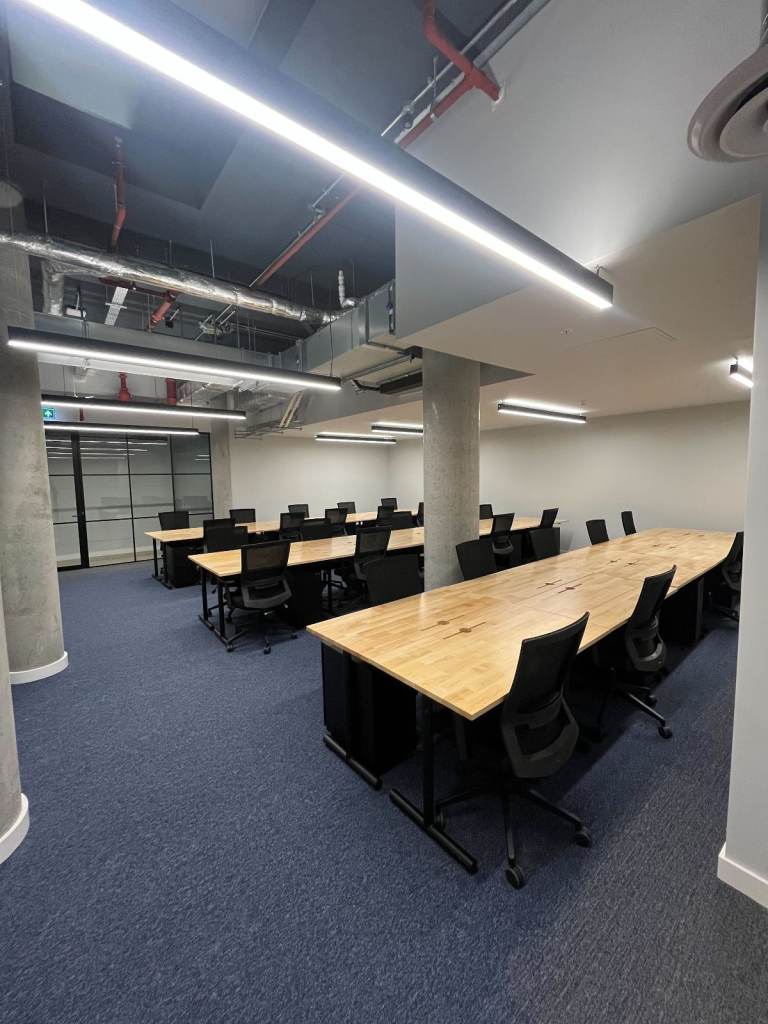 826 sqft Studio / Workspace / Private Office Available - London Fields