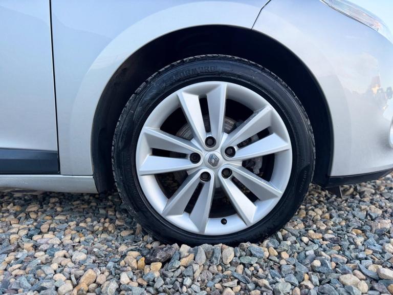 2009 Renault Megane 1.9 dCi Privilege Euro 4 5dr HATCHBACK Diesel Manual