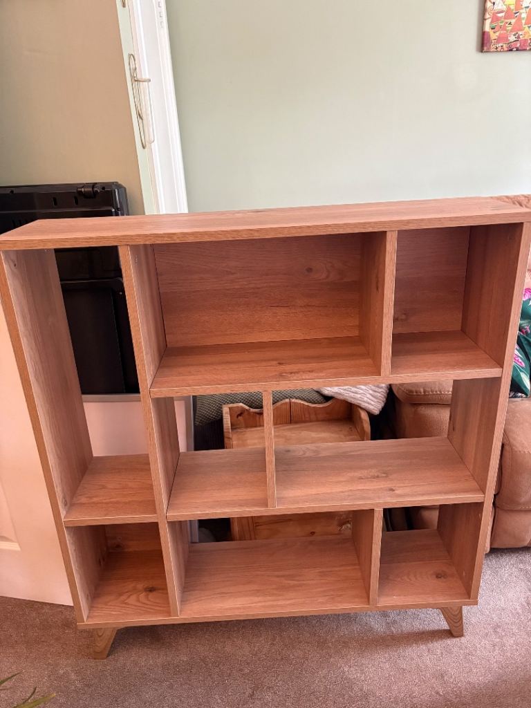 Shelf unit - multi level