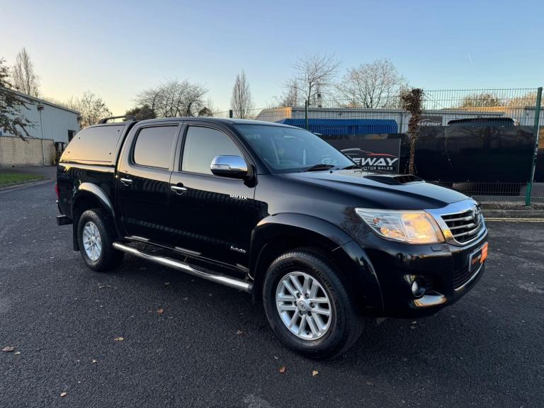 2015 Toyota Hilux Invincible D/Cab Pick Up 3.0 D-4D 4WD 171 Auto PICK UP DIESEL Automatic