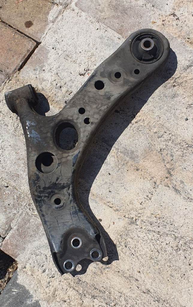 Toyota prius hybrid 2010-2015 Wishbone 