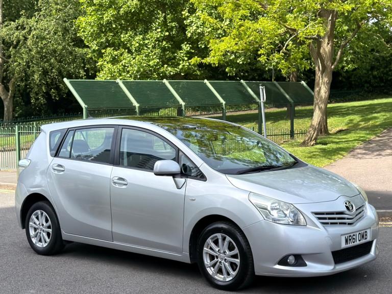 2011 Toyota Verso 2.0 D-4D TR 5dr - LONG MOT - JUST SERVICED MPV Diesel Manual