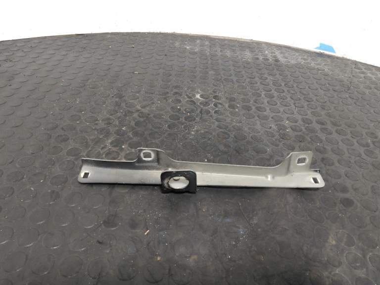Mercedes Sl Bracket 2012-2021 Rh Wing