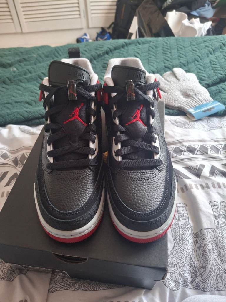 Jordans trainers size 5 
