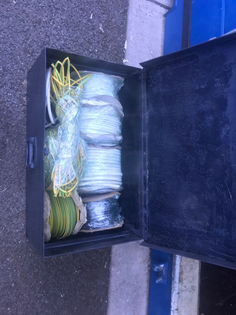 20 metre Drum of Immersion heater Heat resistant 3 core 2.5mm2. Plus everything in photos.