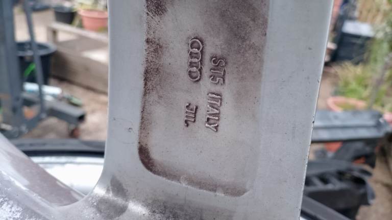 21" Alloy wheels with Pirelli Tyres 275/30 R21-Full Set 