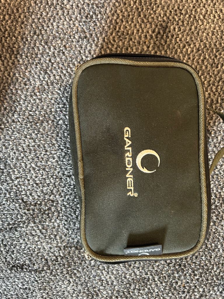 Gardner Carp Fishing Tackle Bag with Weights 