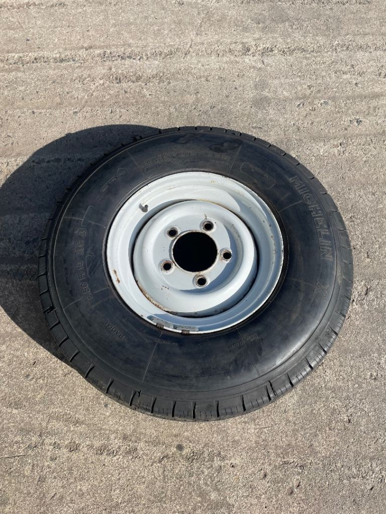 Land Rover Wheel And Tyre Brand New Tyre