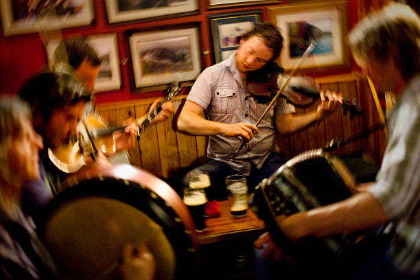 Traditional Irish and Scottish folk musicians 