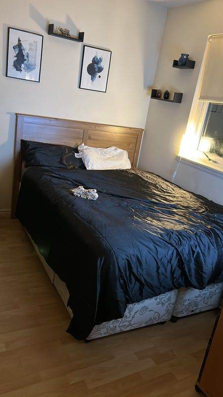 Double room for fringe festival 