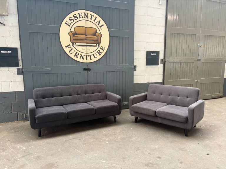 2x grey sofa set. FREE DELIVERY 