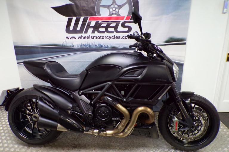 2014 DUCATI DIAVEL 1198 WITH ONLY 10020 MILES FROM NEW
