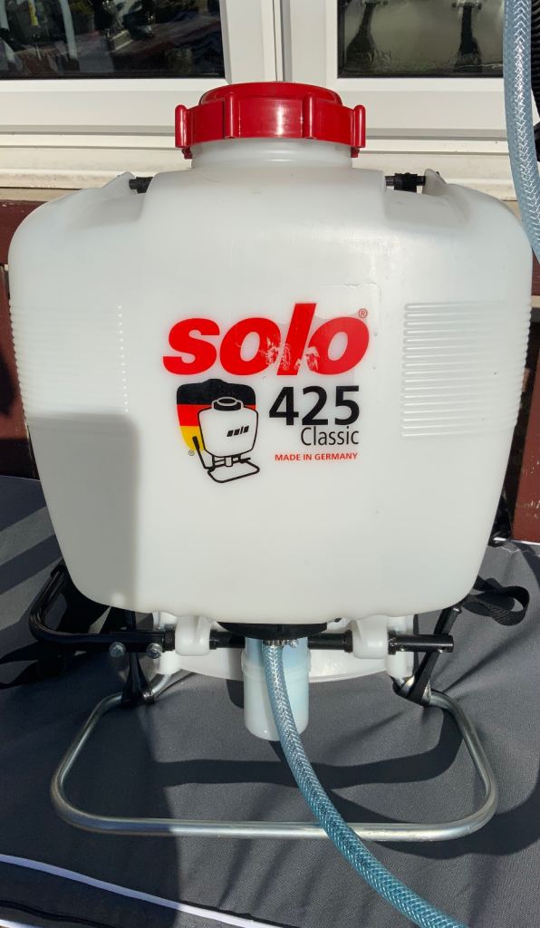 Knapsack sprayer