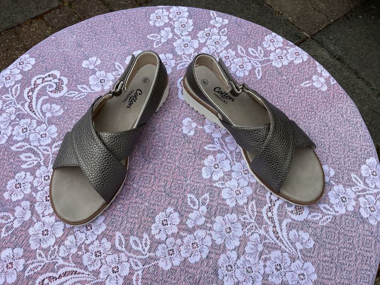 Cotton Traders Women's dark gold Sandals – Size 6, brand new.