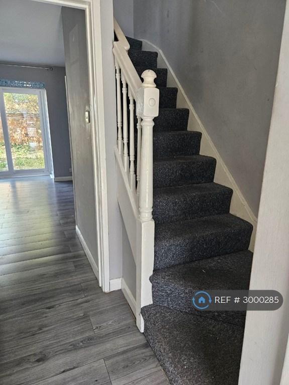 4 bedroom house in Marquis Place, Reading, RG1 (4 bed) (#3000285)