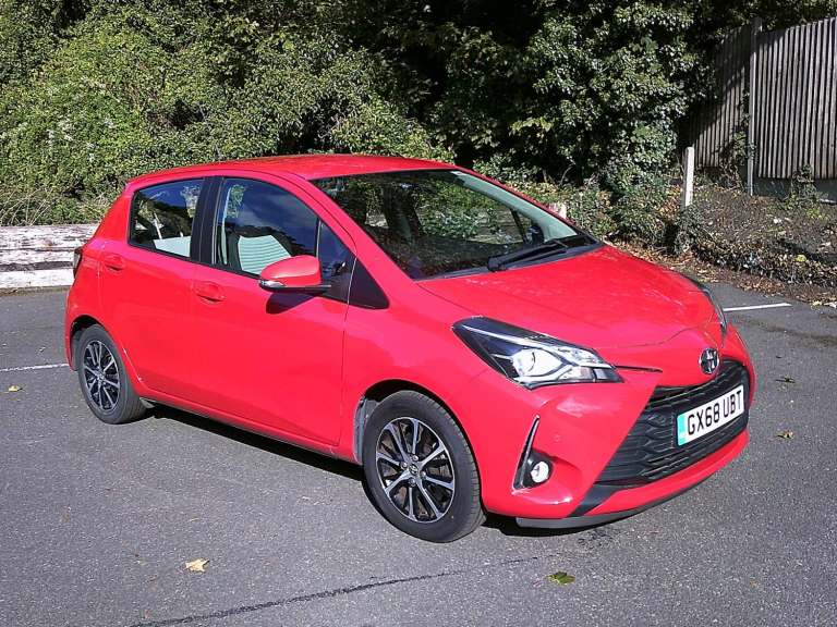 2018 Toyota Yaris 1.5 VVT-i Icon Tech 5dr HATCHBACK Petrol Manual