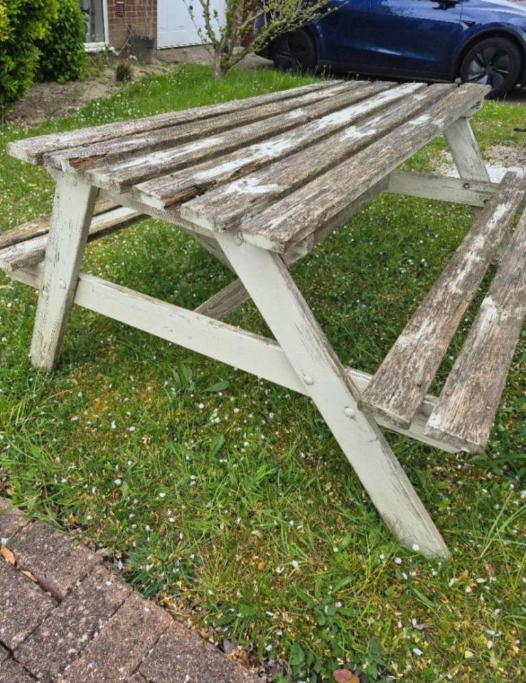 FREE PICNIC BENCH **see description**