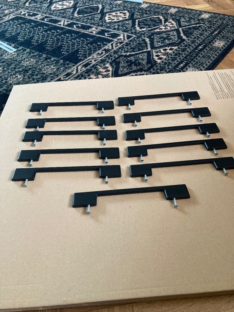 11 x B&Q kitchen unit handles, mat black, 16 cm hole to hole, with fixings