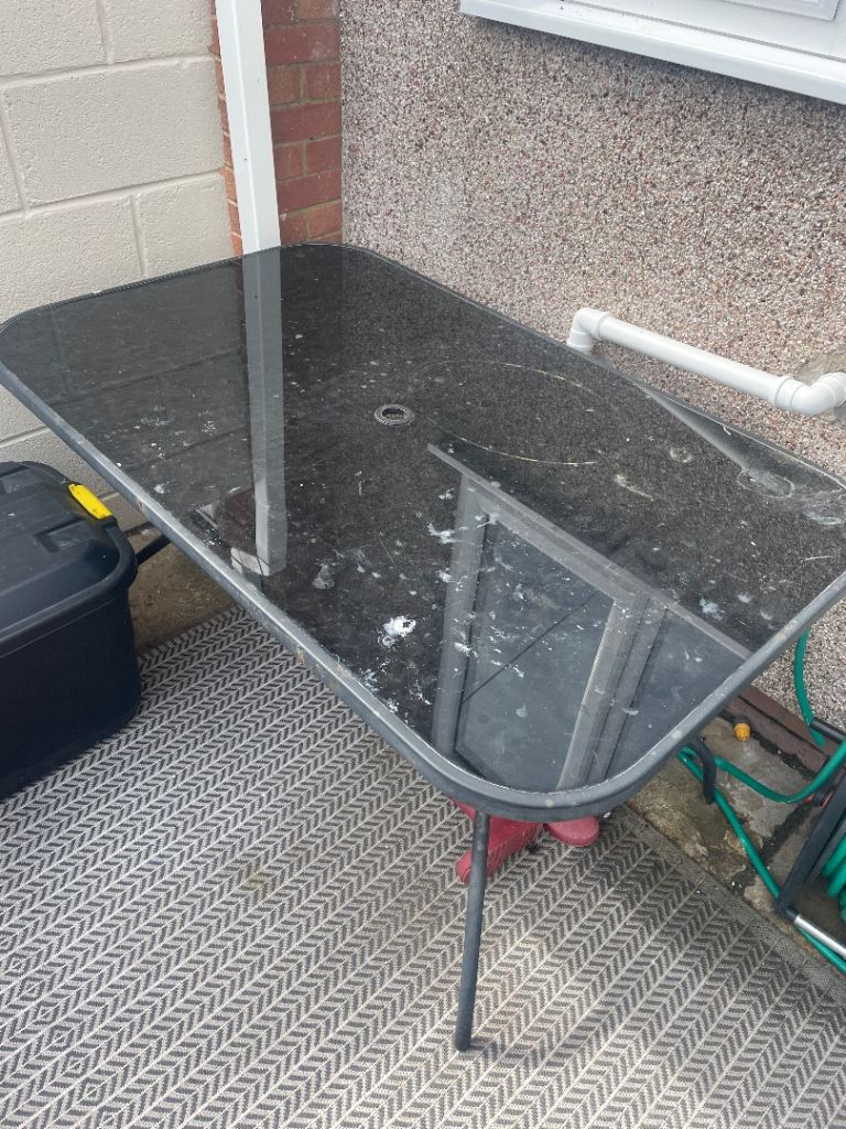 Garden glass table £10