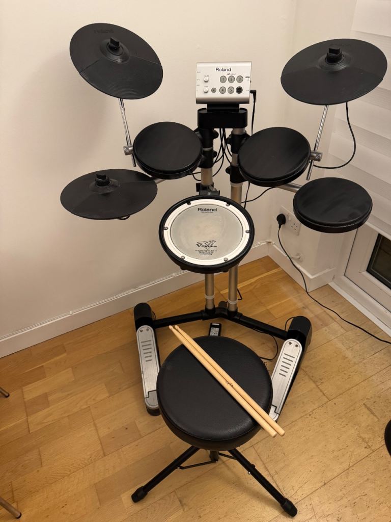 Roland V-Drums HD-1 Electronic Drum Kit