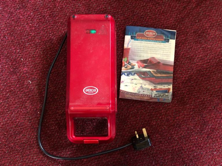 Waffle maker - complete with instructions- fully working