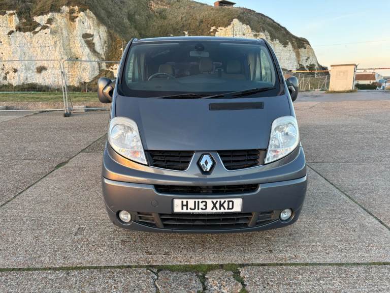 image for 2013 Renault Trafic Passenger Sport Bus SWB - New Years MOT - 9 Seats - Rear Parking Sensors