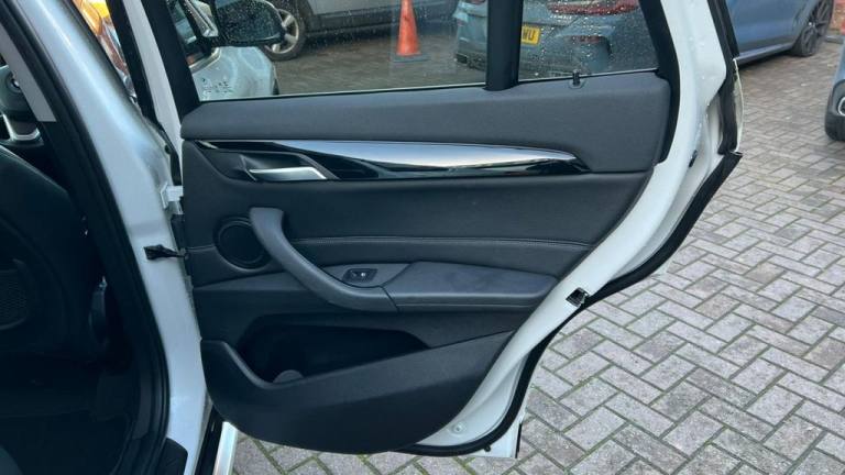 2019 BMW X1 1.5 18i GPF xLine SUV 5dr Petrol Manual sDrive Euro 6 (s/s) (140 ps) ESTATE Petrol Ma...