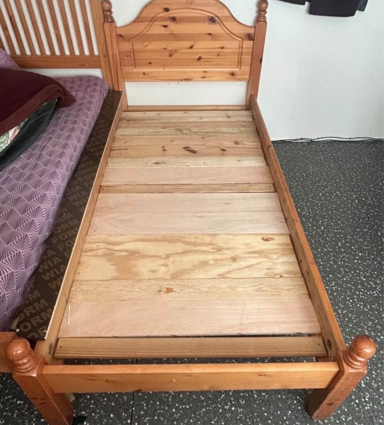 Single bed frame wood 