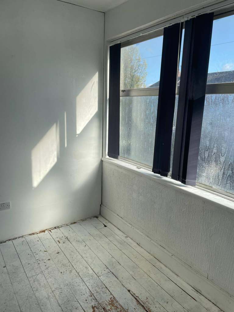 Office/Studio in Leyton (Lea Bridge Road), E10 | Artists & Creative Practices