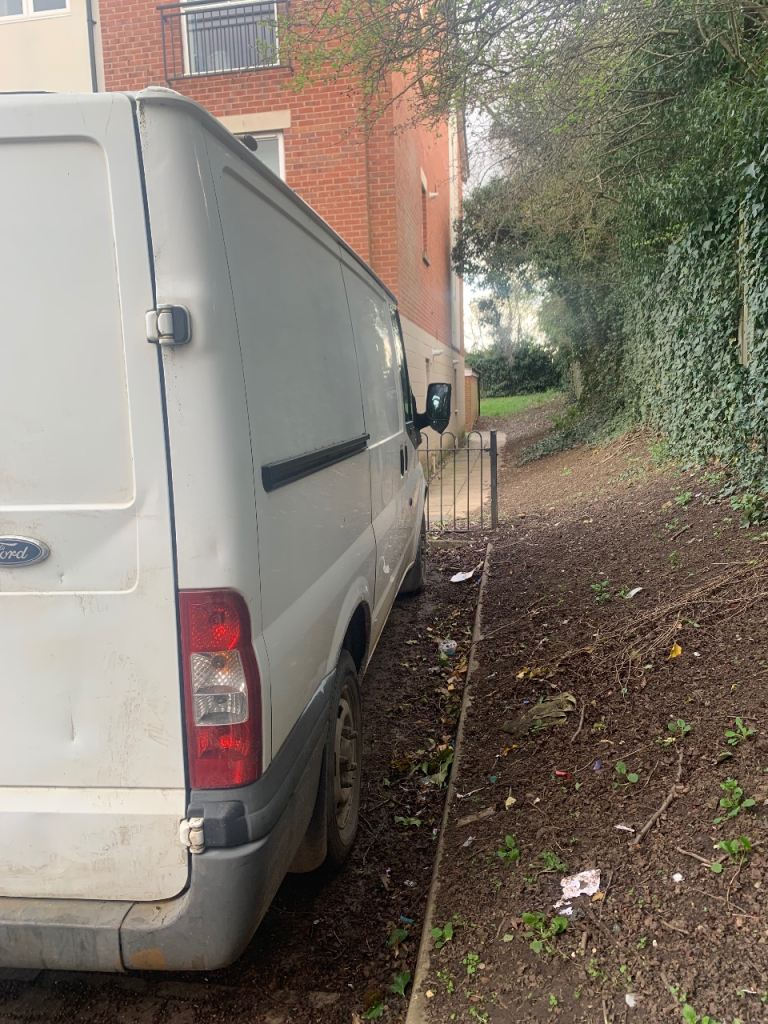 Ford, transit runs and drive but need brake pipe  