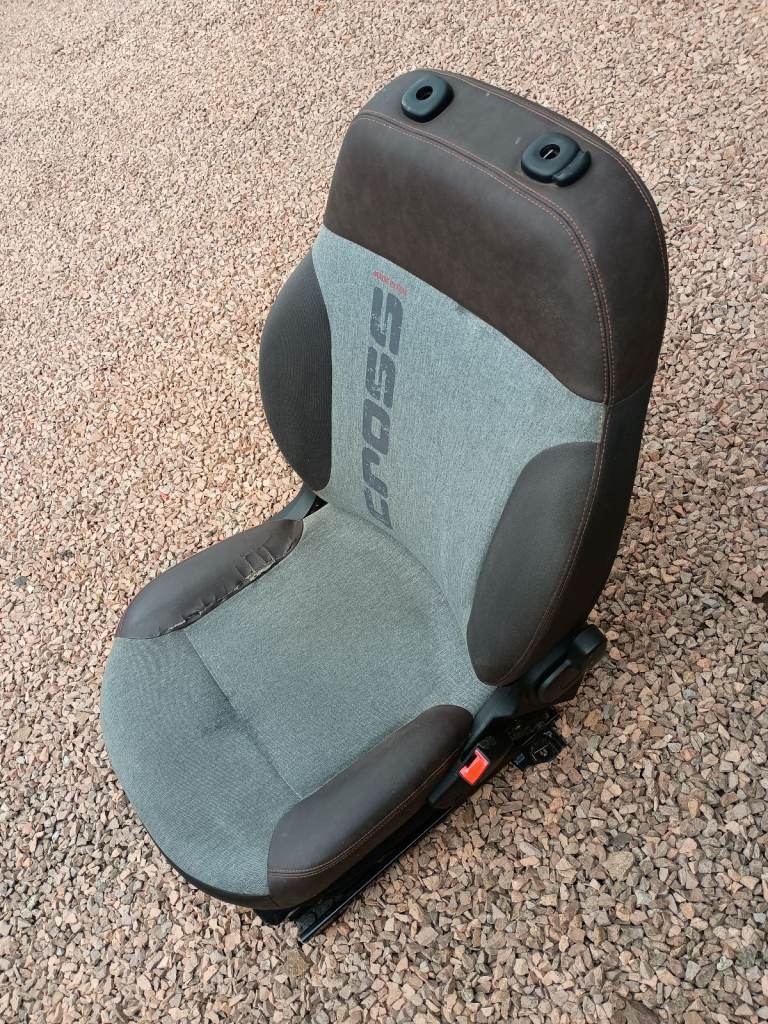 FIAT PANDA CROSS DRIVER SEAT