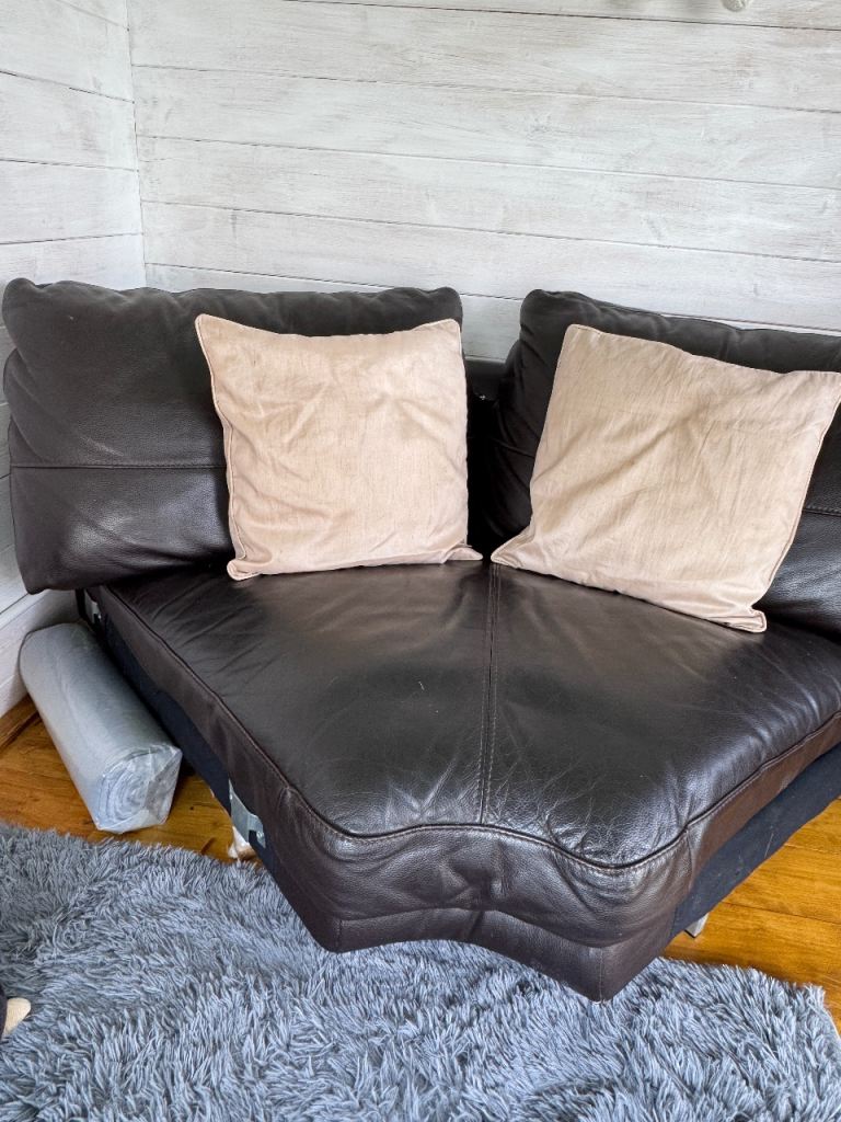 Free Neat corner leather sofa