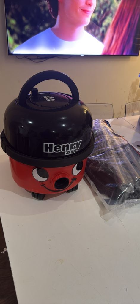 Henry cylinder vacuum cleaner | Warranty included 