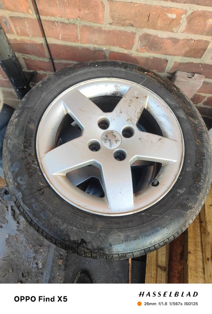 Peugeot alloys wheels 