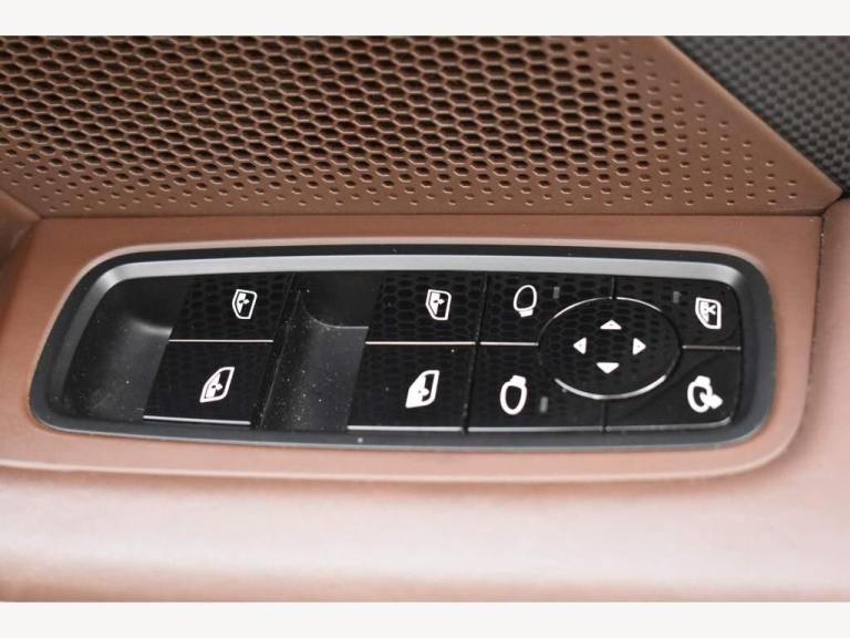 2020 70 PORSCHE TAYCAN 0.0 TURBO S 93KWH 4D 751 BHP