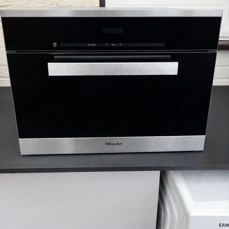 Miele DG6200 PureLine Single Electric Steam Oven | RRP: £1,400 |