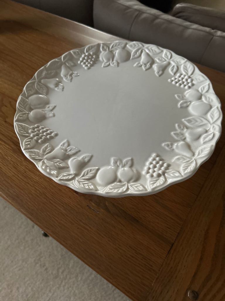 Cake stand