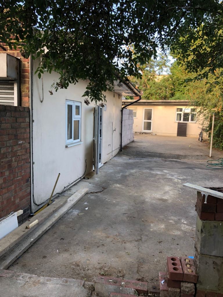 2 bedroom maisonette