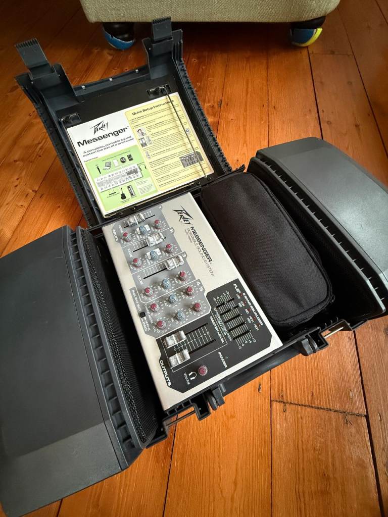 Peavey M100 Portable PA System