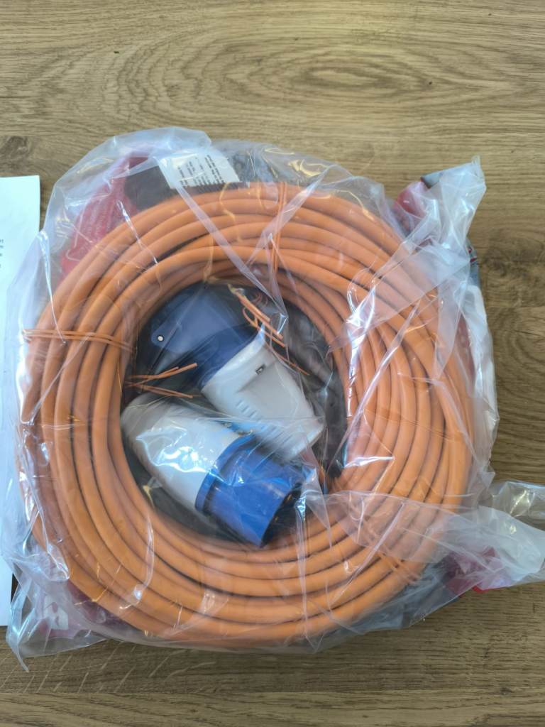 Crusader 25m Caravan Hook Up Extension Cable