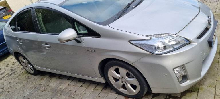 Automatic Toyota Prius Hybrid  Cruise control Navigation  £20 Tax Revorse Camera Doesn't Start