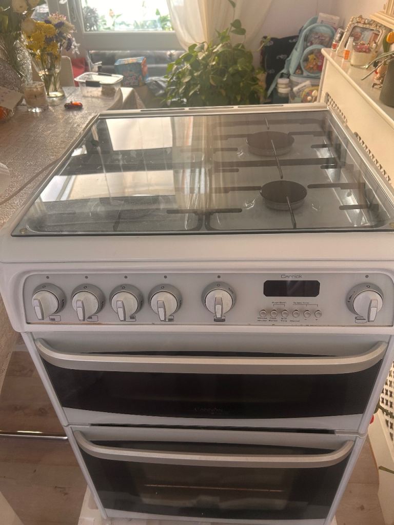 White Gas Freestanding Cooker with Double Oven – Good Condition