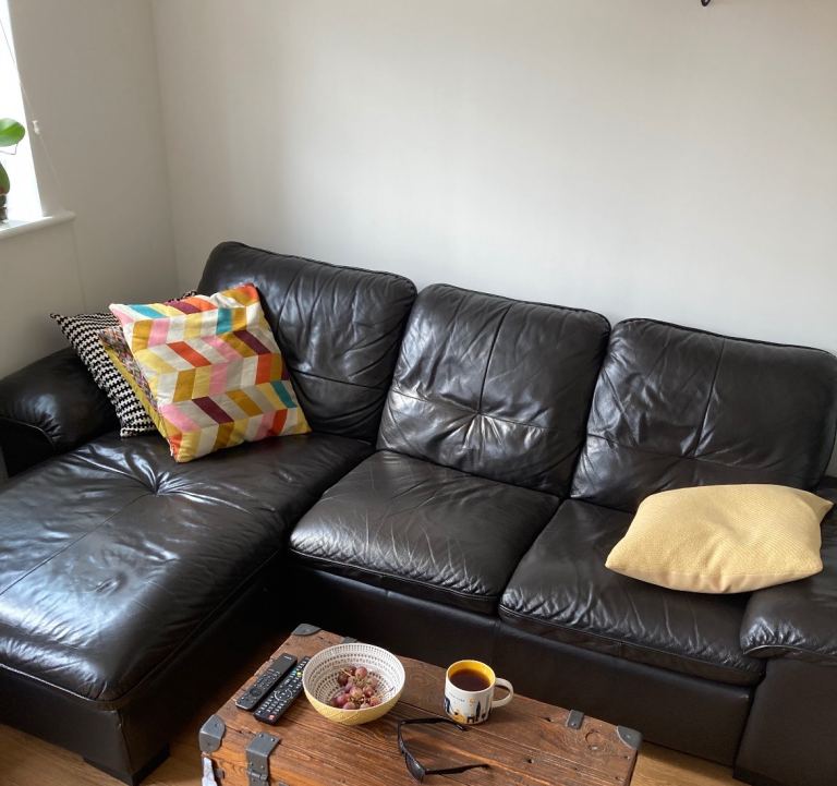 Dark Brown Leather Corner Sofa – Good Condition