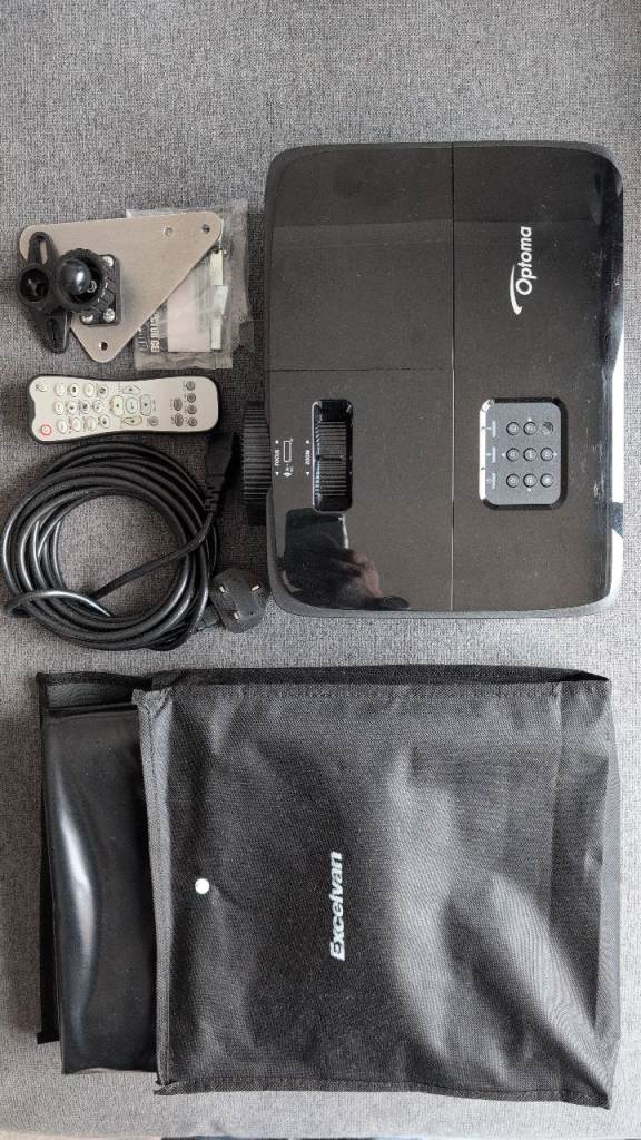 Optoma HD144X Full 3D Projector and Accessories